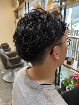 ア ドリームアップスタジオ レストアール(A DREAM UP STUDIO restR) メンズパーマ