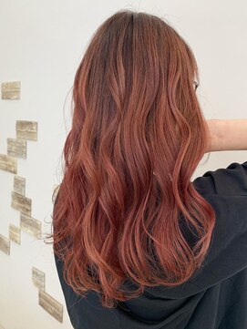 フラット 千葉(Flat.) ロングヘア×ベリーベリーレッドカラー