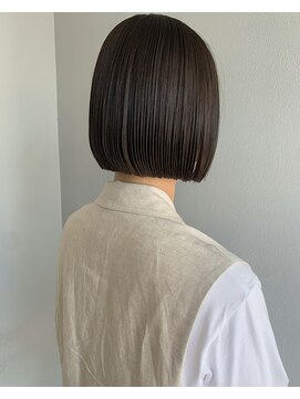 ヌル ヘア デザイン(nullus hair desigh) コンパクトなミニボブ/アッシュブラック