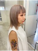 ホワイトベージュ×前髪インナー