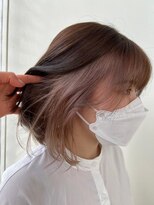 外ハネボブ＊セクションカラー＊ホワイトベージュ　ZinaCENTRAL