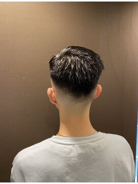 ヒロギンザ 六本木店(HIRO GINZA) ミドルスキンフェード