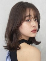 ノイ(noi)&nbsp;顔周りレイヤーカットくびれヘアミルクティーベージュカラー