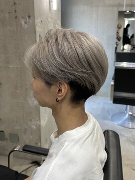 ラック(LUCK) ダークアッシュ/アッシュブラック/カルマパーマ/ベリーショート