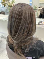 サロンドノア(Salon de NoA)&nbsp;チャコールグレイ×レイヤーカット