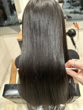 アイヴィ 表参道(IVY) 地毛風 透明感カラー オリーブグレージュ【肥田亜沙美】