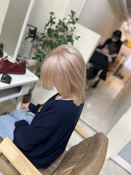 カリーナ(CARINA) ハイトーンカラー/ミルクティーカラー