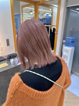 ユニ バイ マグ 長野店(Uni.by Mag) 透明感ダブルカラーピンクベージュハイトーン外ハネボブ