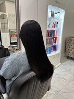 エスカーラ 表参道(THE ESCALA)&nbsp;＠shino_ne197/ブルーブラック/レイヤー/透明感