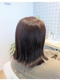 切りっぱなし外はねボブ