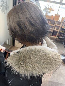 スパークスヘア(Sparks hair) 上着のファーと同じじゃね?天才やん♪