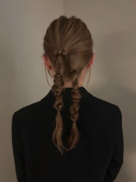 シキ(SIKI) おろし編み、カチモリ、タイトスタイル、