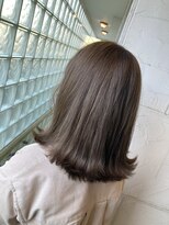 アヴァンティ ヘアーアンドスパ(avanti hair&spa) ミントベージュ×外ハネミディ