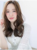 センターパートで小顔効果抜群♪グラマラスロングf古河20代30代
