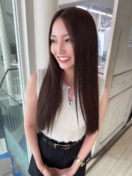 リア(riah) 大人可愛い20代30代40代ストレートヘア