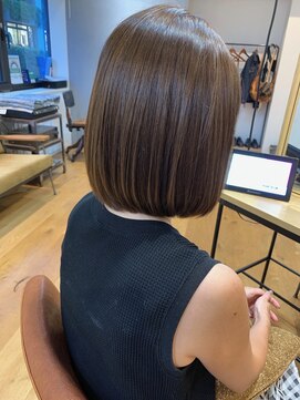 ノル(Knoll) クールショート/ピンクベージュ/アッシュブラウン[銀座/日比谷]