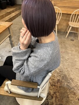 ウィークエンド(WEEKEND) ブリーチ2回+カット+トリートメント【￥28400】