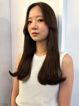 パークヘア 天神大名(parc hair) 顔周りカット 外ハネヘア ブリーチなし オリーブグレージュ