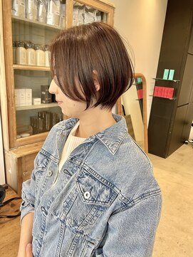 アテナ 六本松店(ATENA) 前髪ながめのショートスタイル　ハンサムショート　丸みショート