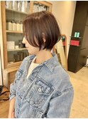 前髪ながめのショートスタイル ハンサムショート 丸みショート