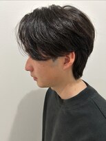 ヒュイル バイ ニアウ(Hwyl by Niau) メンズマッシュセンターパートスパイラルパーマニュアンスパーマ