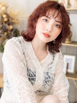 カバーヘア ブリス 上尾西口店(COVER HAIR bliss) 濡れ髪くるくるパーマミディアムボブウルフワインレッドa上尾