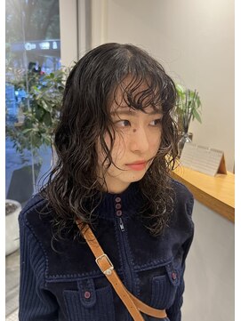 シアン 矢場町店(CYAN.) 大きくうねる立体感レイヤーウェーブパーマ