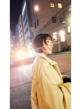 チカシツ(Chikashitsu) 黒髪ショートボブ/顔まわりレイヤー/ワイドバング/ミニボブ