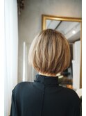 柔らかハイトーンベージュボブ