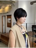 洗練ショートで叶う大人の横顔美人スタイル