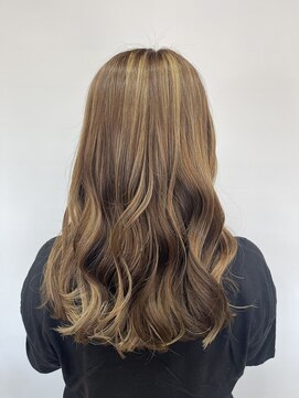 モアヘアー(MORE-HAIR) 透明感ハイライト