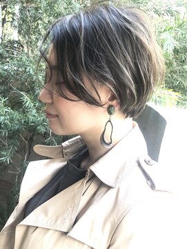 ワール(whirl.) 前髪長めの『ハンサムショートボブ』☆ことりベージュ