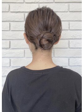 フルミー(fulme.) 綺麗めお団子ヘア☆☆