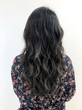エヌプラス(N+) 黒髪グラデヘアーオリーブグレー小顔に見せるヘアココアベージュ
