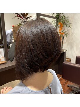 アームズ キューブ 岡崎店(arms cube) エレガント前下がりボブ