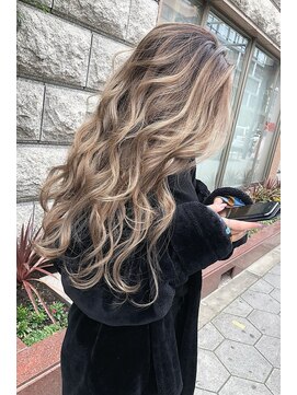 リア 大阪梅田(Ria) ～バレイヤージュ～【Ria 大阪 梅田】