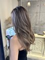 シュエット(CHOUETTE) バレイヤージュでシルバーアッシュに♪