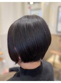 前下がりショートボブ