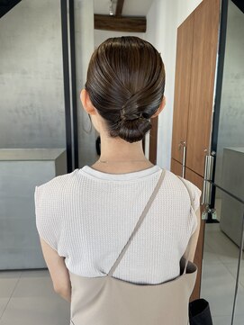 キーダ(KEEDA) タイトシニヨン