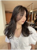 細めハイライト外国人風オフィスで浮かないハイライト