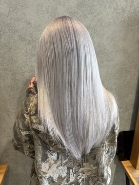 エーアイ 駒込店(Ai) レイヤーカット+ホワイトカラー