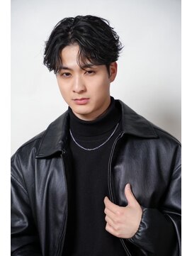 トゥルークリエイション 大宮(True Creation) 毛流れセンターパート