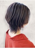 冬の抜け感◎白髪ぼかしハイライト×ウルフボブ