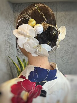 ララ(LalA) シニヨン