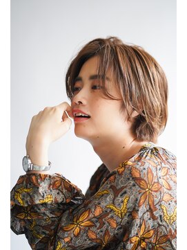 アッドバイケンジ(Add.. by KENJE) 横顔美人!男性にも人気のある骨格補正の小顔ショート