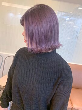 ジェム(GEM) ペールラベンダー/切りっぱなしボブ