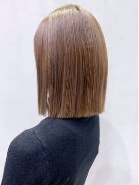 アイティー バイ アルバム 中野店(IT by ALBUM) 馴染ませハイライトボブ_カーキグレージュマッシュ_ba318923