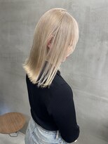 アンバー(UMBER)&nbsp;ホワイトベージュ　全頭ブリーチ