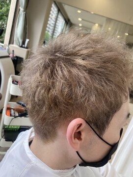 グリフィカ(griFFica) griFFica スパイキーショート　ミルクティー