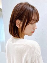 大人かわいい前下がり耳かけ内巻きボブ